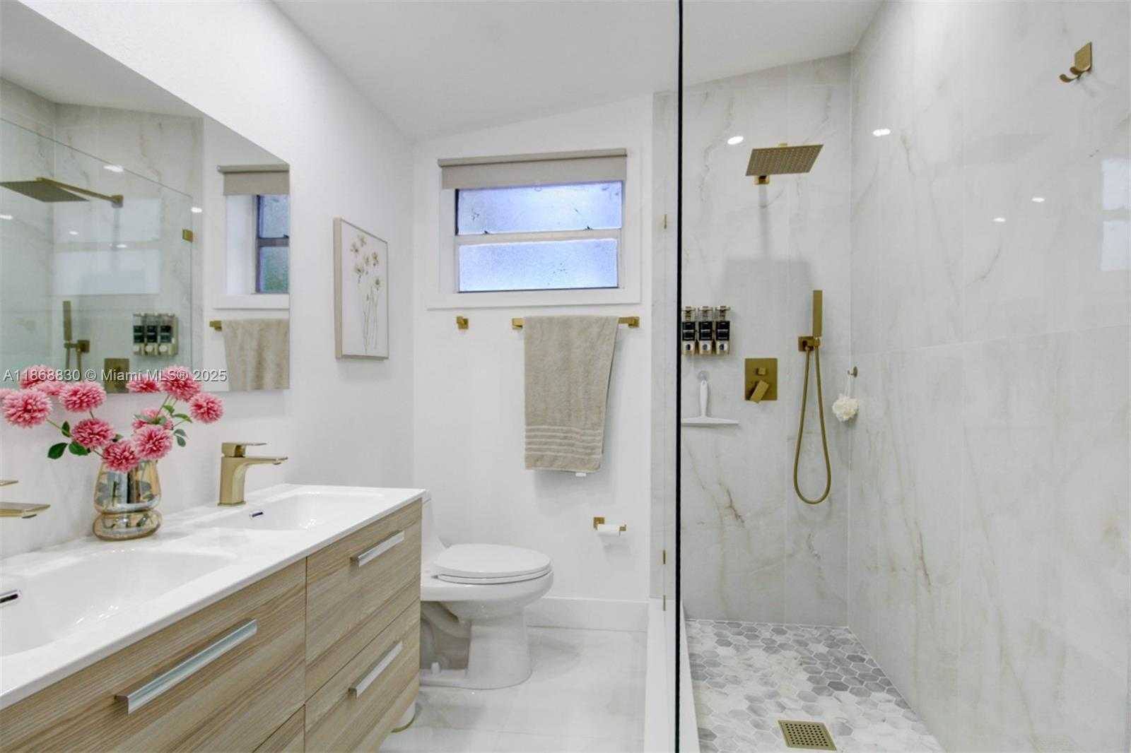 Small Image of 466 EAST 19TH ST, Hialeah Number 12