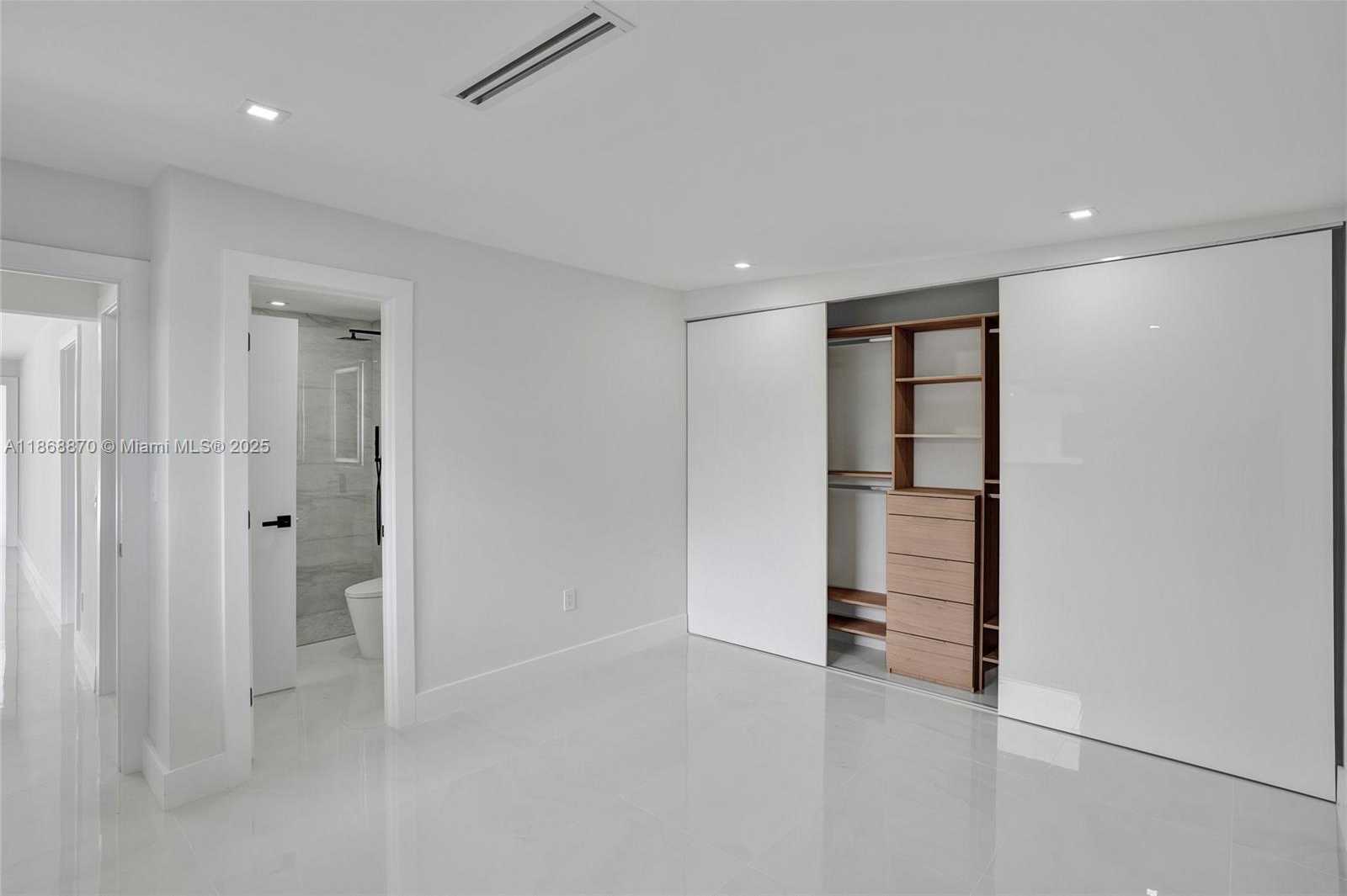 Small Image of 1931 NORTH EAST 186TH DR, North Miami Beach Number 19