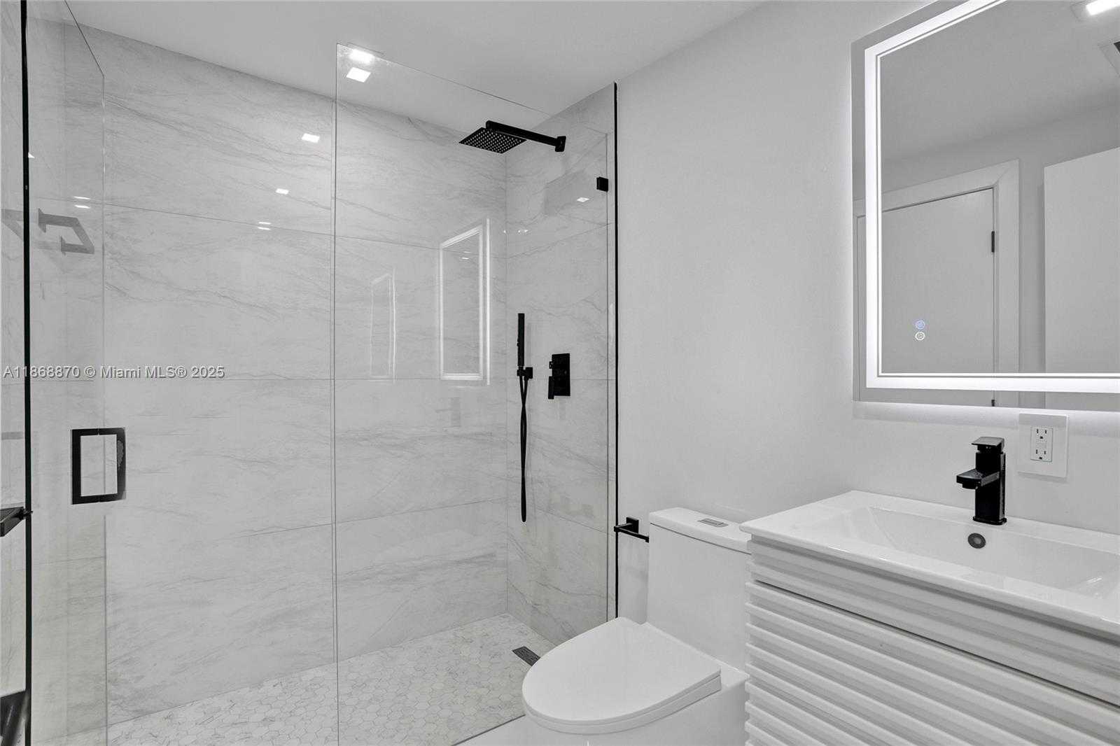 Small Image of 1931 NORTH EAST 186TH DR, North Miami Beach Number 21