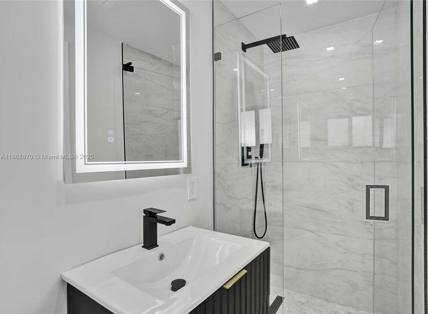 Small Image of 1931 NORTH EAST 186TH DR, North Miami Beach Number 39