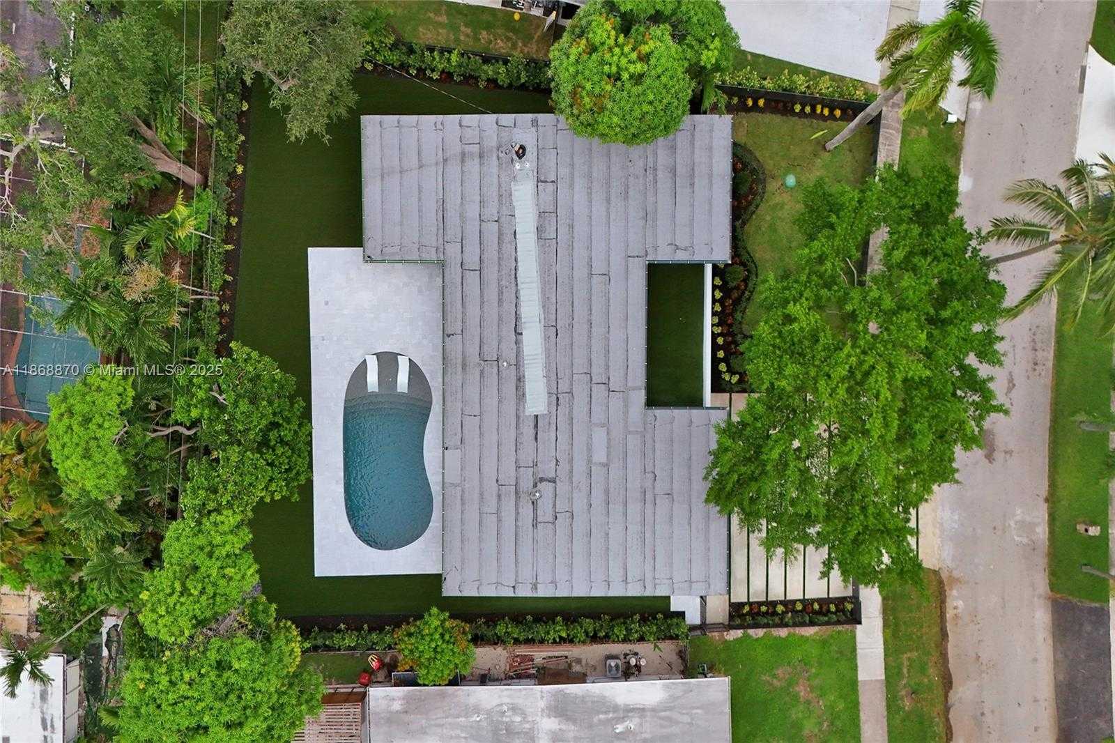 Small Image of 1931 NORTH EAST 186TH DR, North Miami Beach Number 64