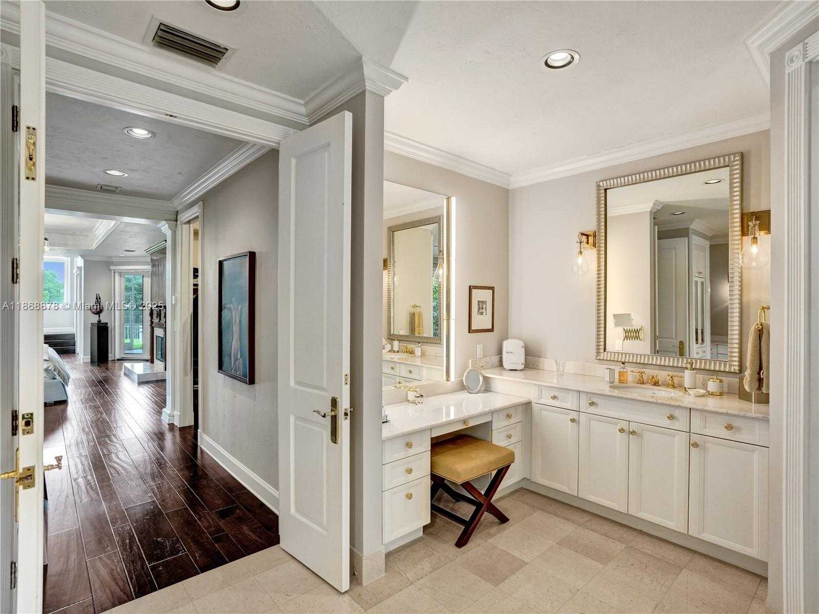 Small Image of 2950 SURREY LANE, Weston Number 20