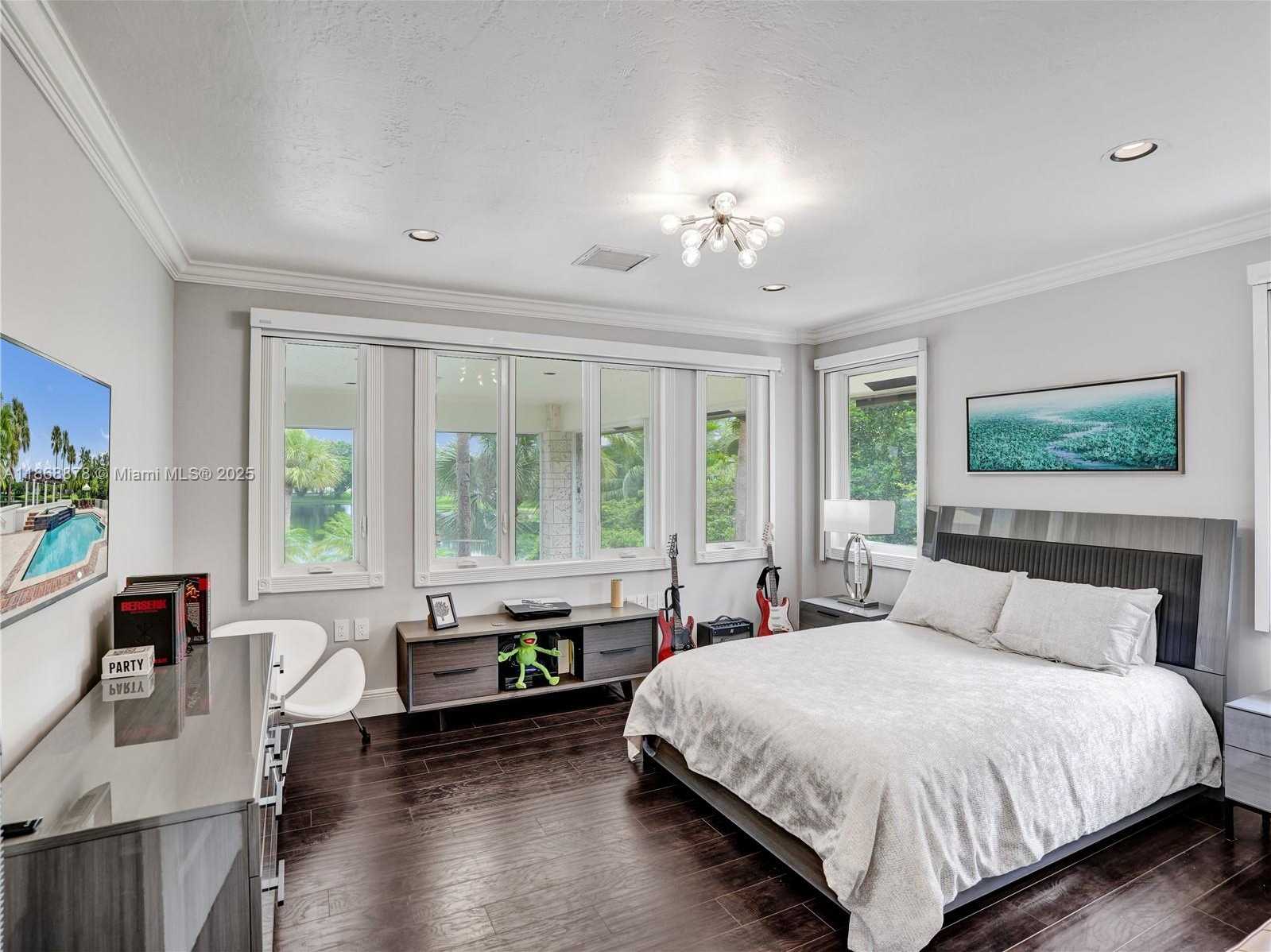 Small Image of 2950 SURREY LANE, Weston Number 21