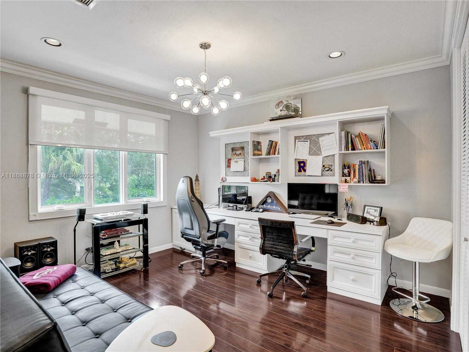 Small Image of 2950 SURREY LANE, Weston Number 24