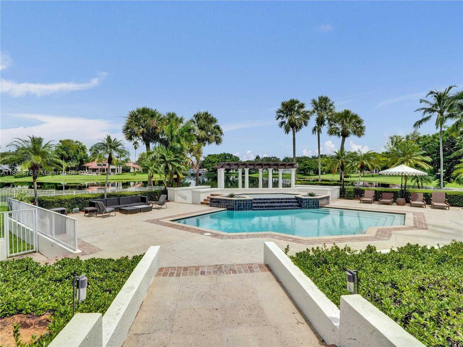Small Image of 2950 SURREY LANE, Weston Number 41