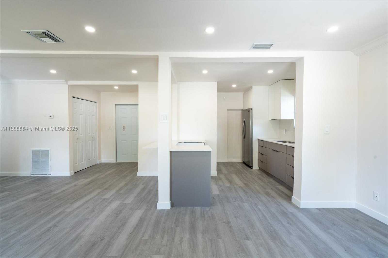 Small Image of 2250 NORTH WEST 154TH ST, Miami Gardens Number 2