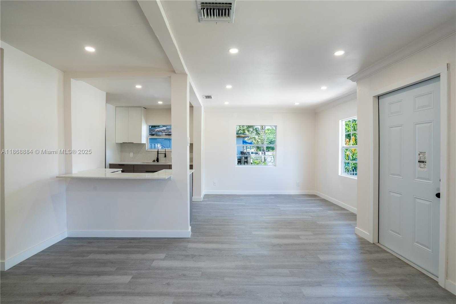 Small Image of 2250 NORTH WEST 154TH ST, Miami Gardens Number 3