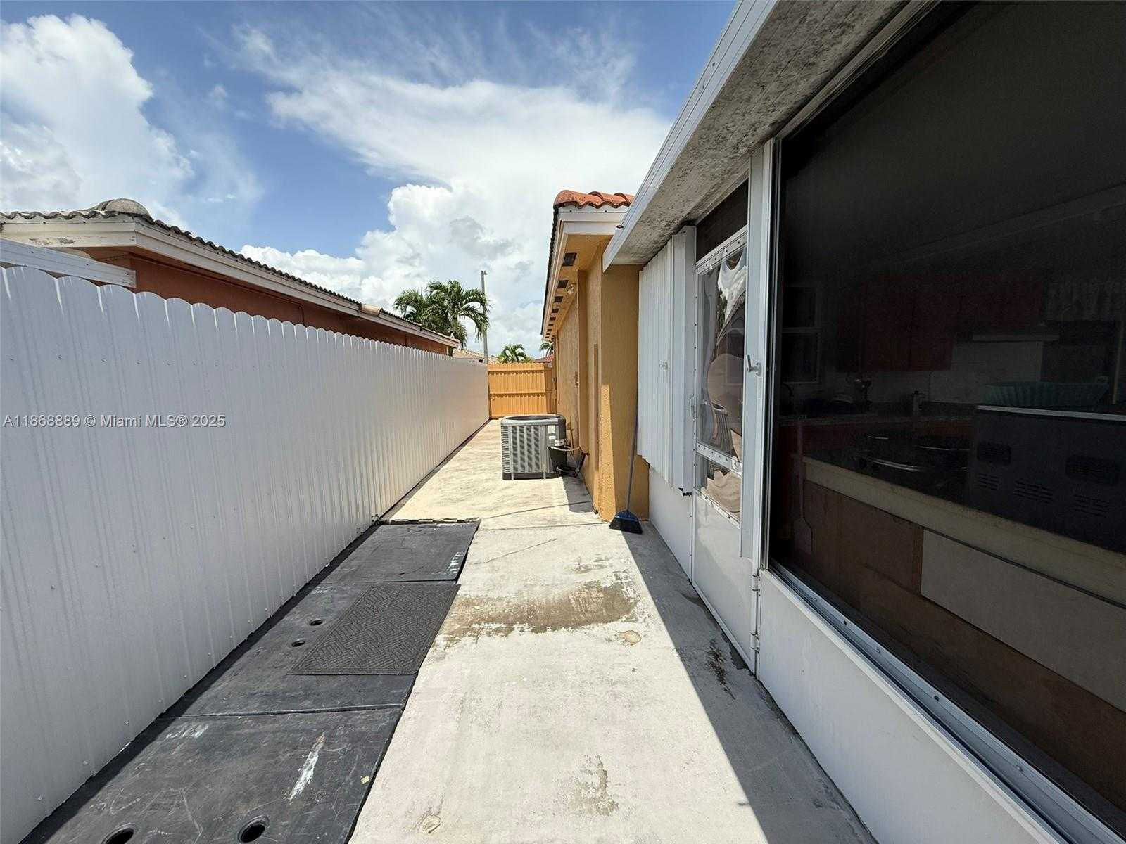 Small Image of 13256 SOUTH WEST 276TH LN, Homestead Number 15