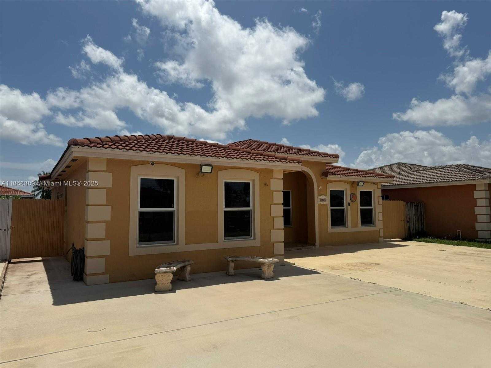 Small Image of 13256 SOUTH WEST 276TH LN, Homestead Number 2