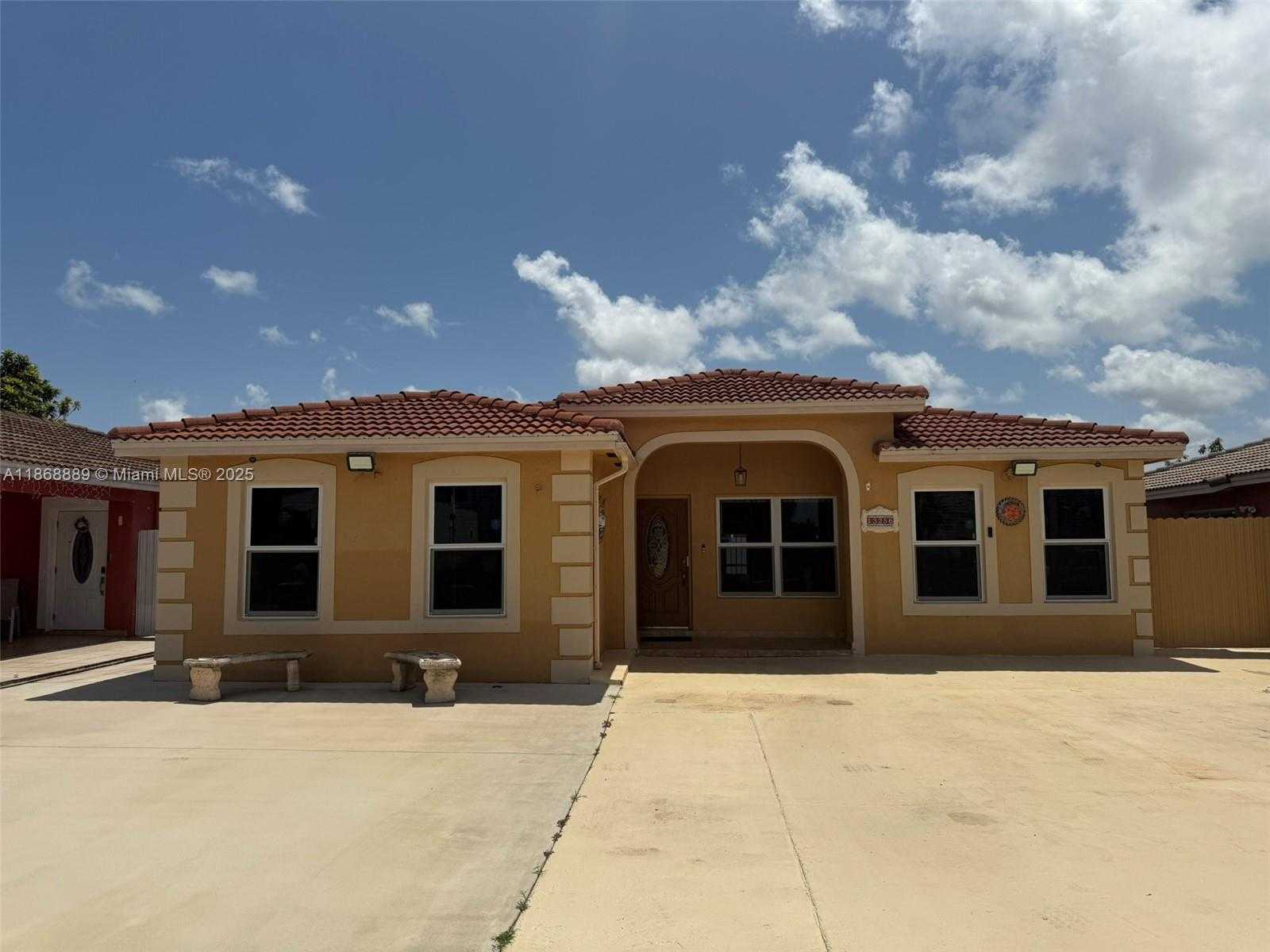 Small Image of 13256 SOUTH WEST 276TH LN, Homestead Number 3