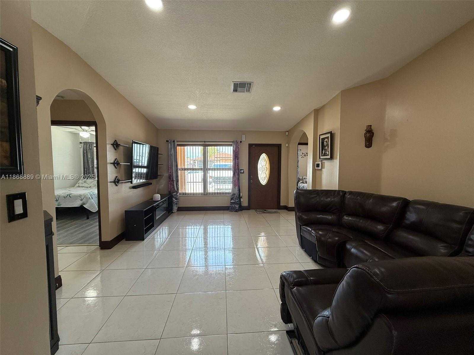 Small Image of 13256 SOUTH WEST 276TH LN, Homestead Number 7