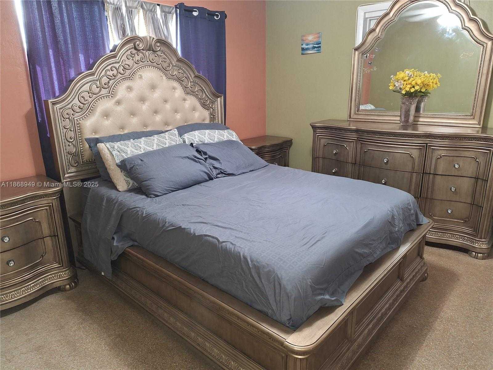 Small Image of 7561 MERIDIAN ST, Miramar Number 14
