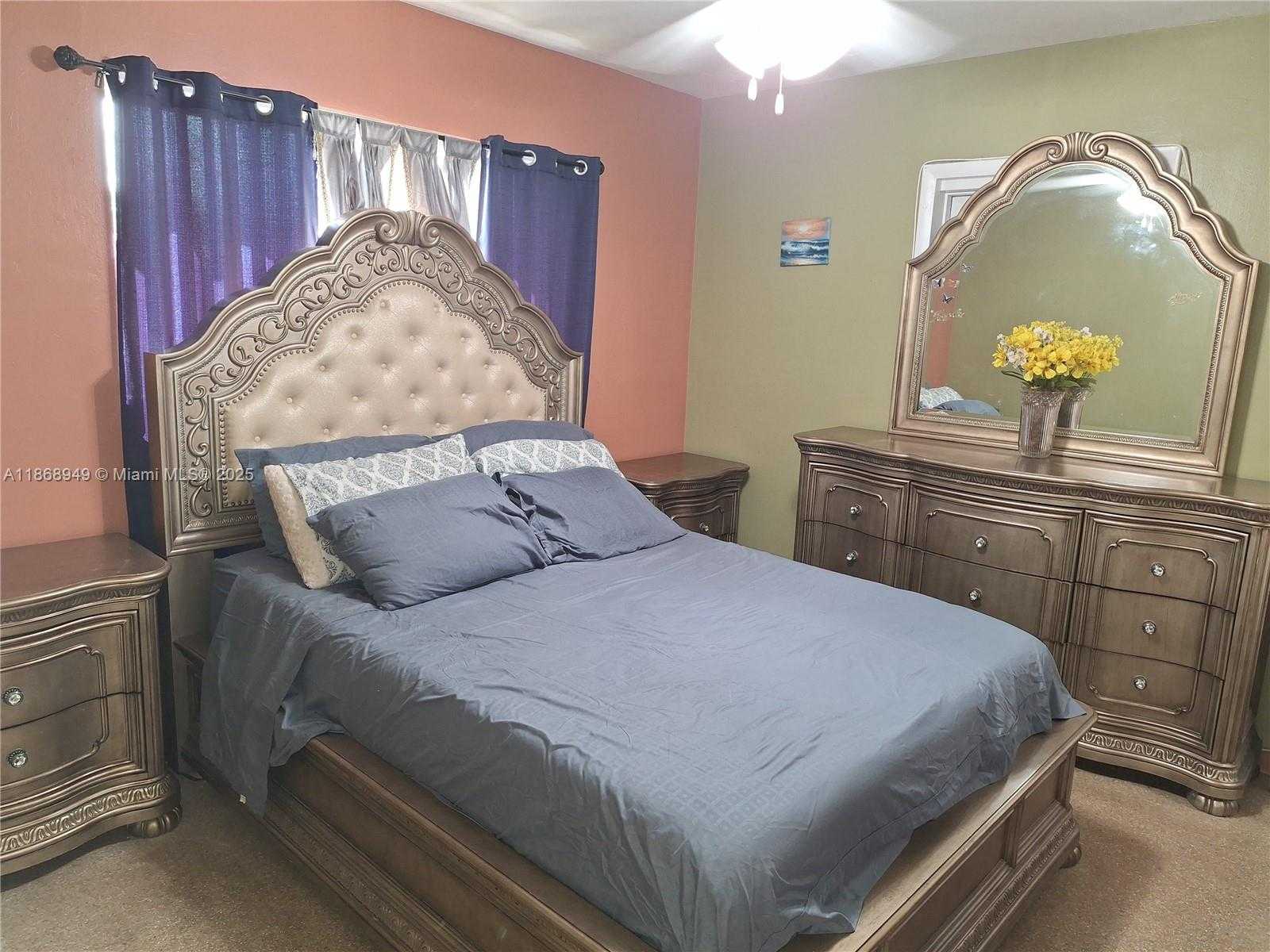 Small Image of 7561 MERIDIAN ST, Miramar Number 15