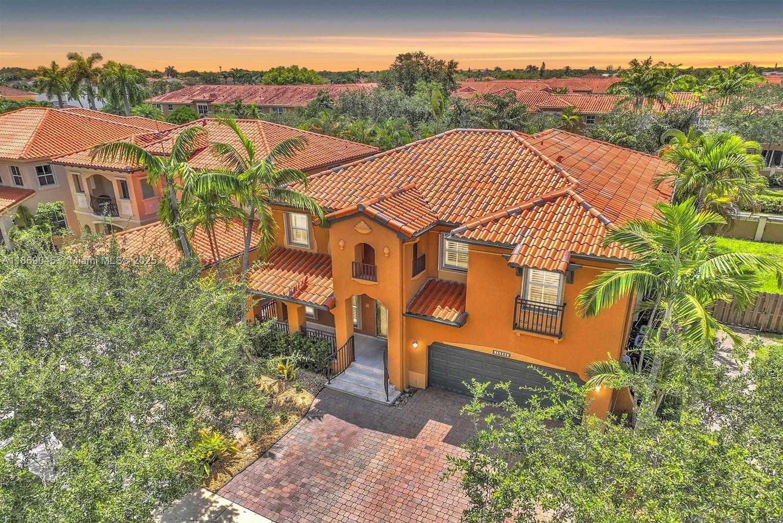Small Image of 15244 SOUTH WEST 29TH TER, Miami Number 2