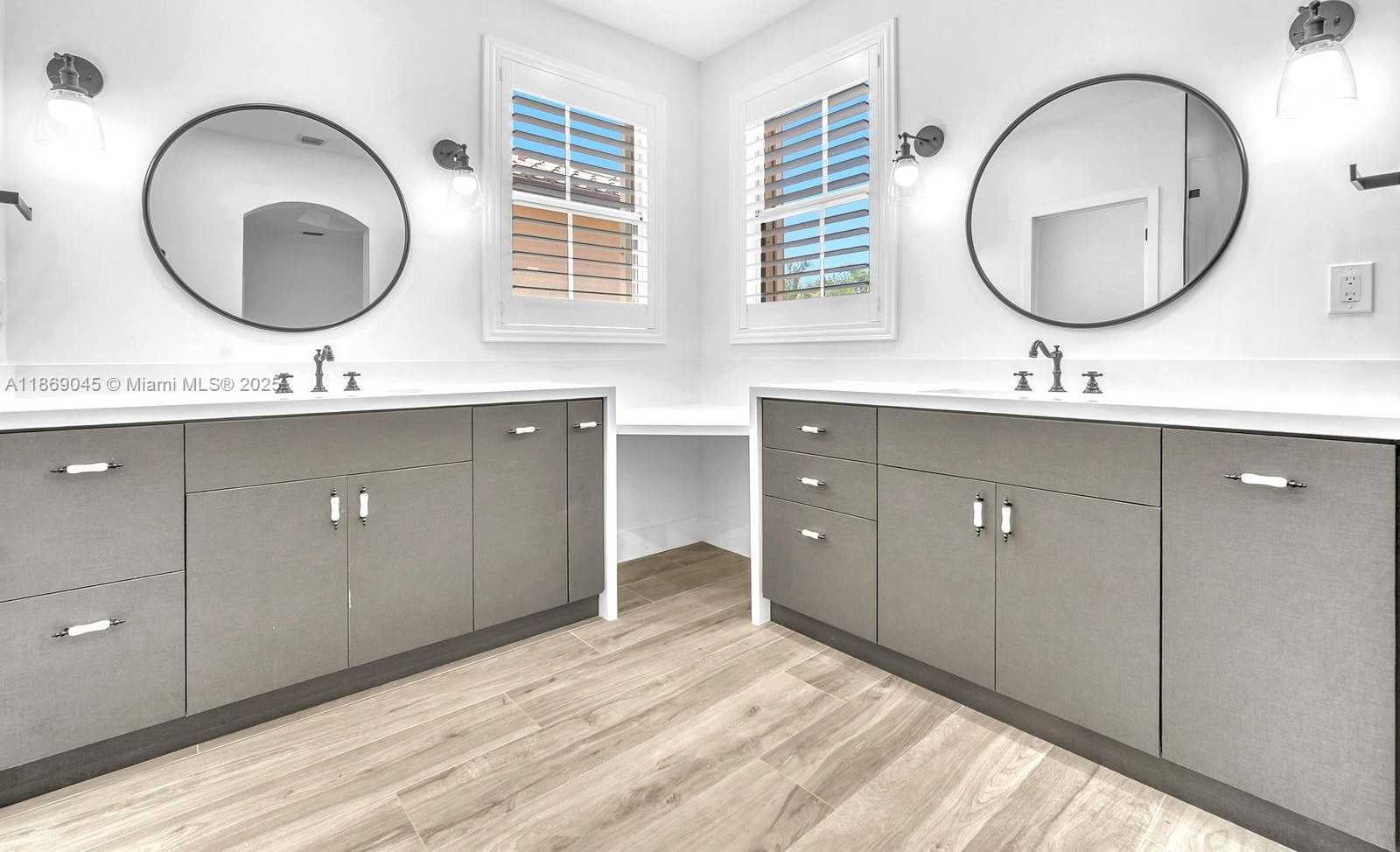 Small Image of 15244 SOUTH WEST 29TH TER, Miami Number 30