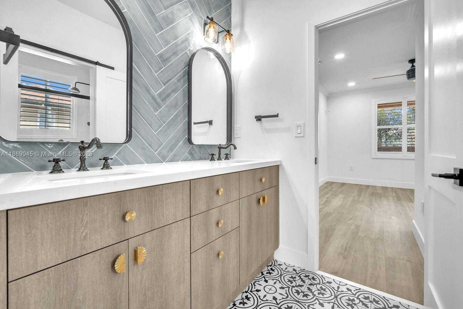 Small Image of 15244 SOUTH WEST 29TH TER, Miami Number 38