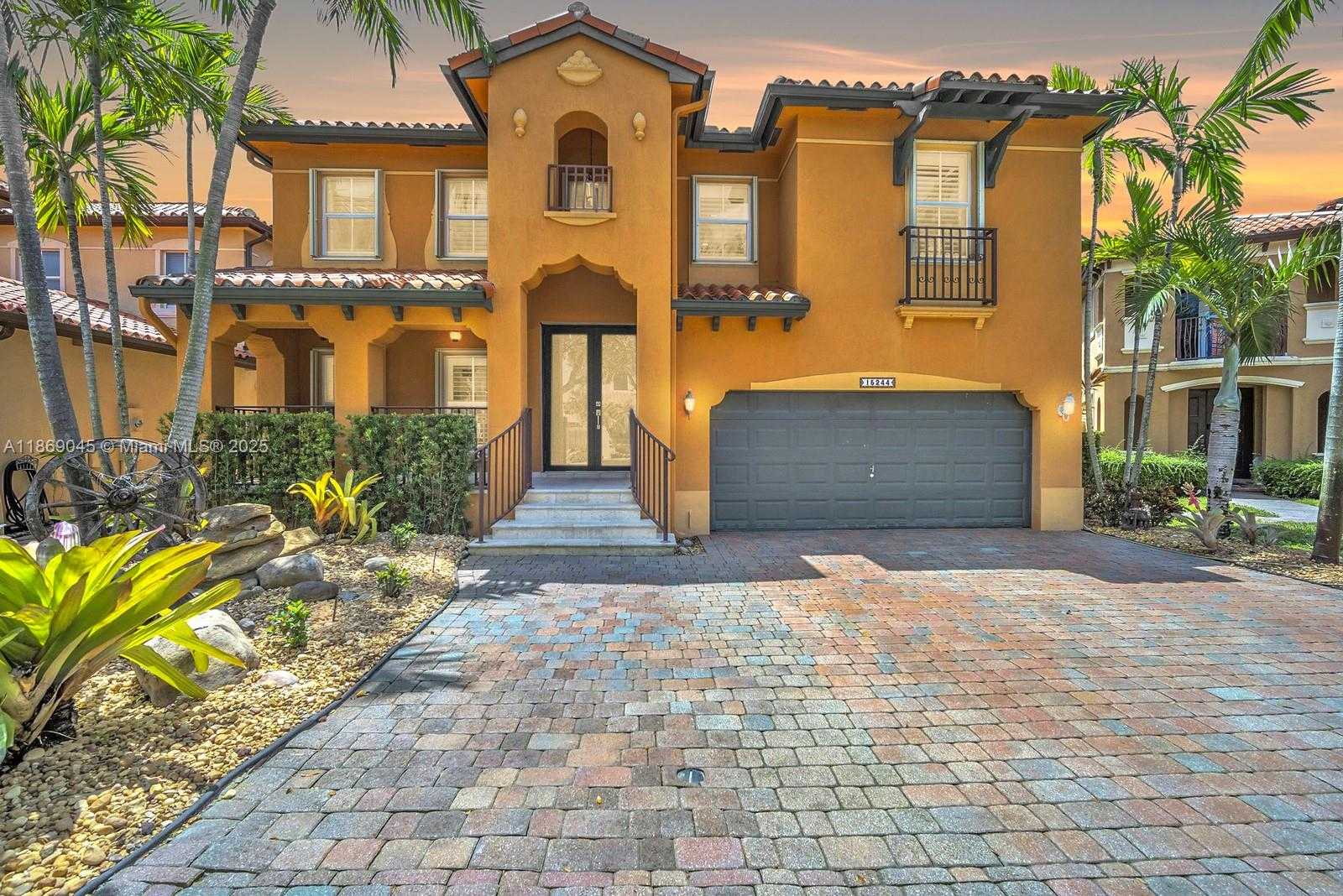 Small Image of 15244 SOUTH WEST 29TH TER, Miami Number 4