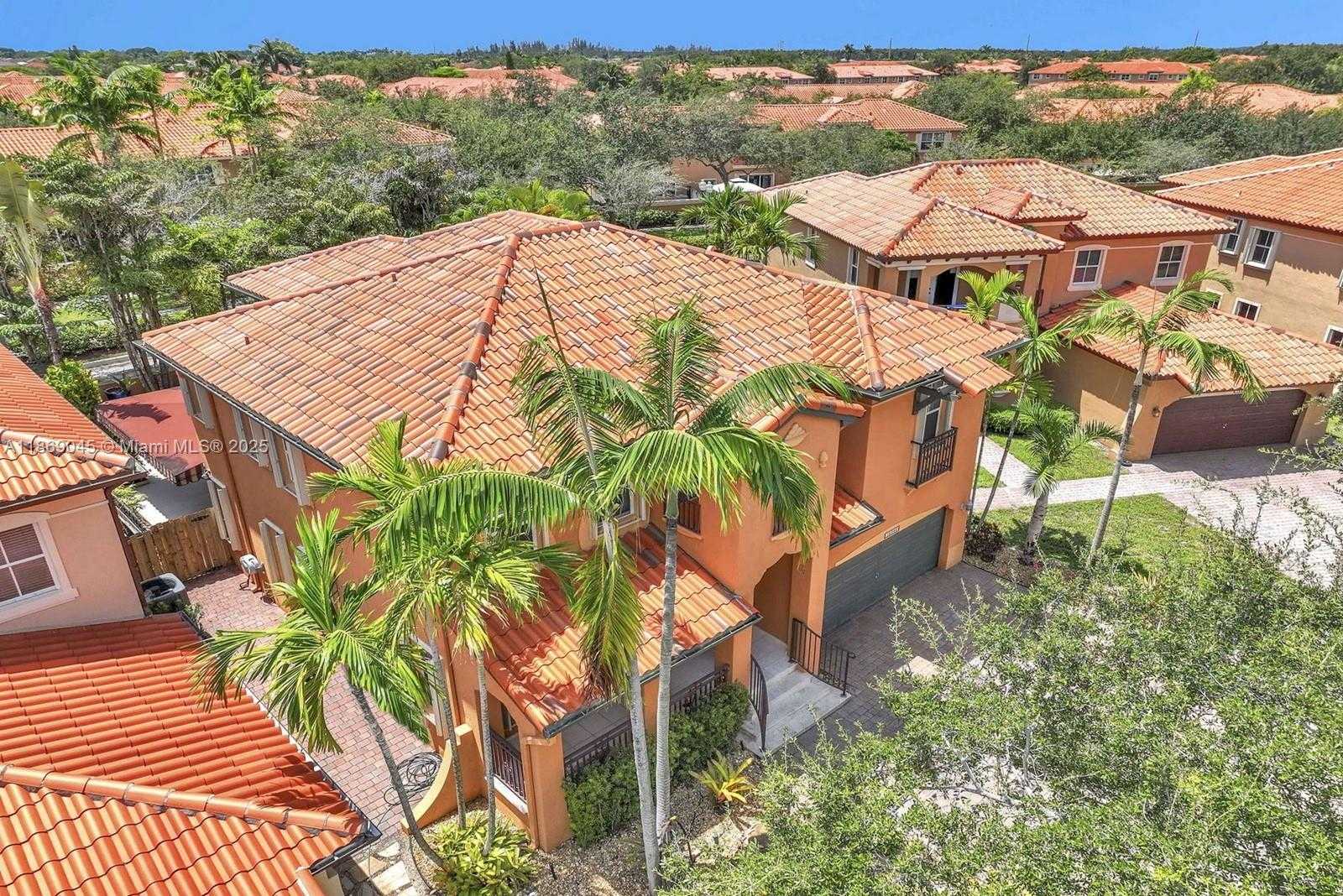 Small Image of 15244 SOUTH WEST 29TH TER, Miami Number 5