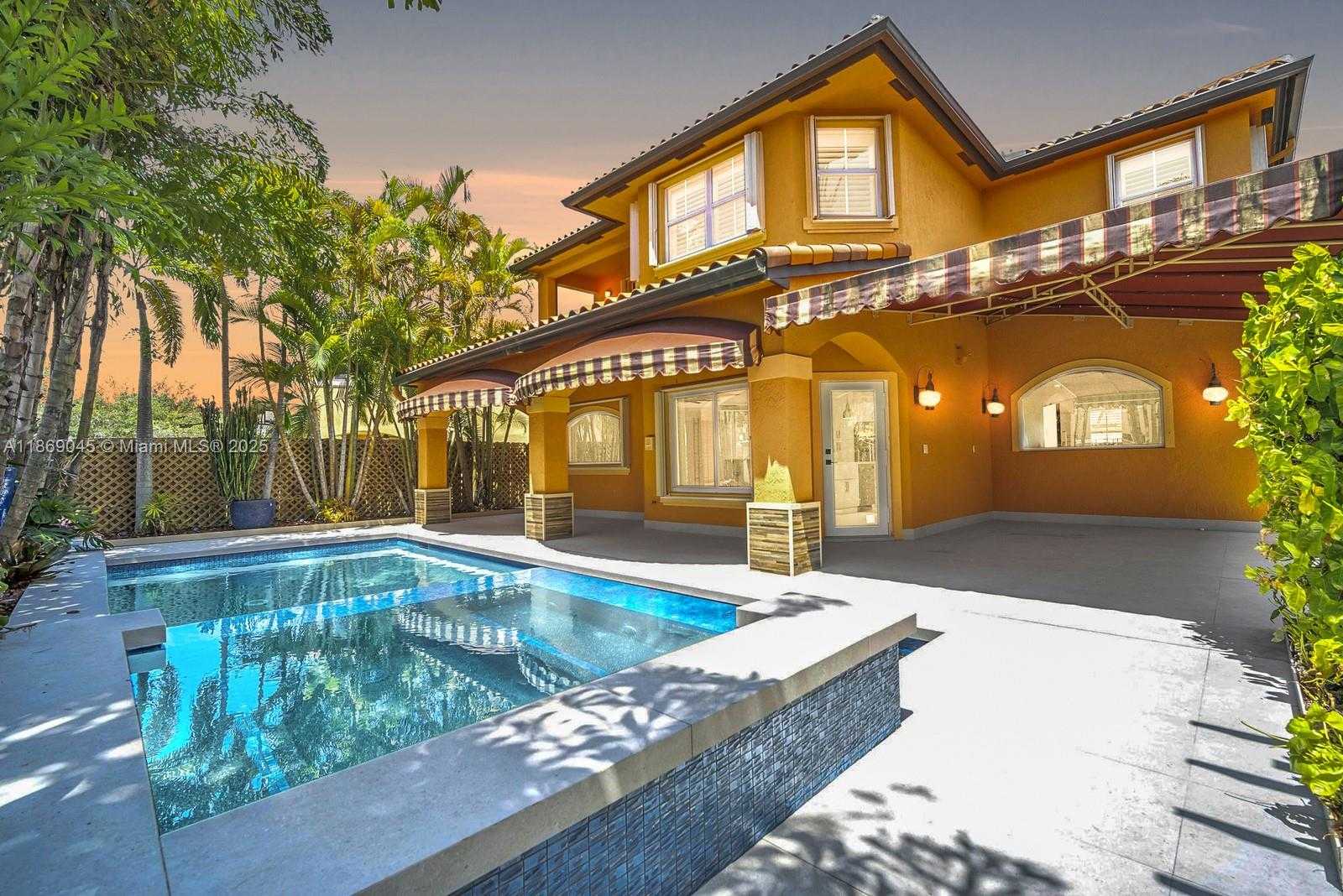 Small Image of 15244 SOUTH WEST 29TH TER, Miami Number 57
