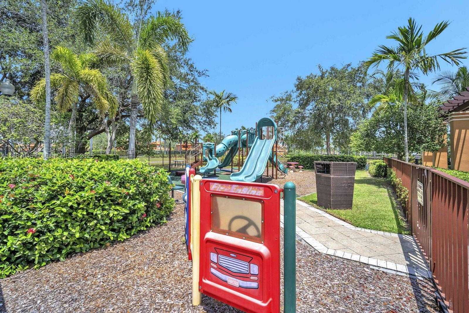 Small Image of 15244 SOUTH WEST 29TH TER, Miami Number 69