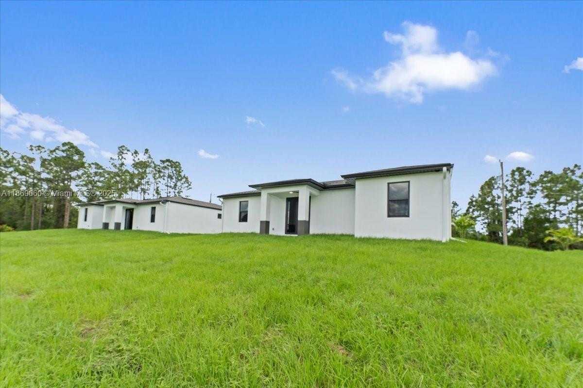 Small Image of 729 COLYER ST E, Lehigh Acres Number 32