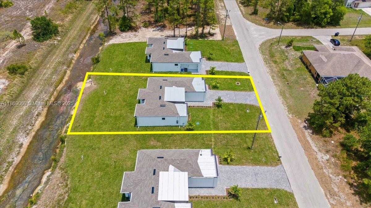 Small Image of 729 COLYER ST E, Lehigh Acres Number 6