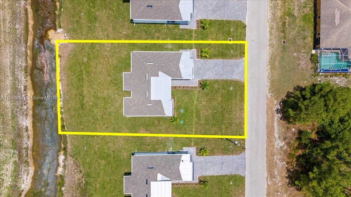 Small Image of 729 COLYER ST E, Lehigh Acres Number 7