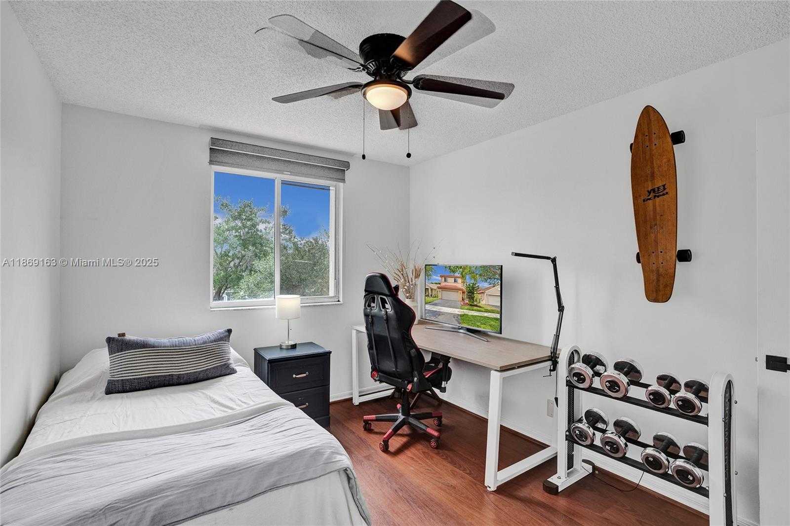 Small Image of 1381 SAGO LN, Weston Number 17