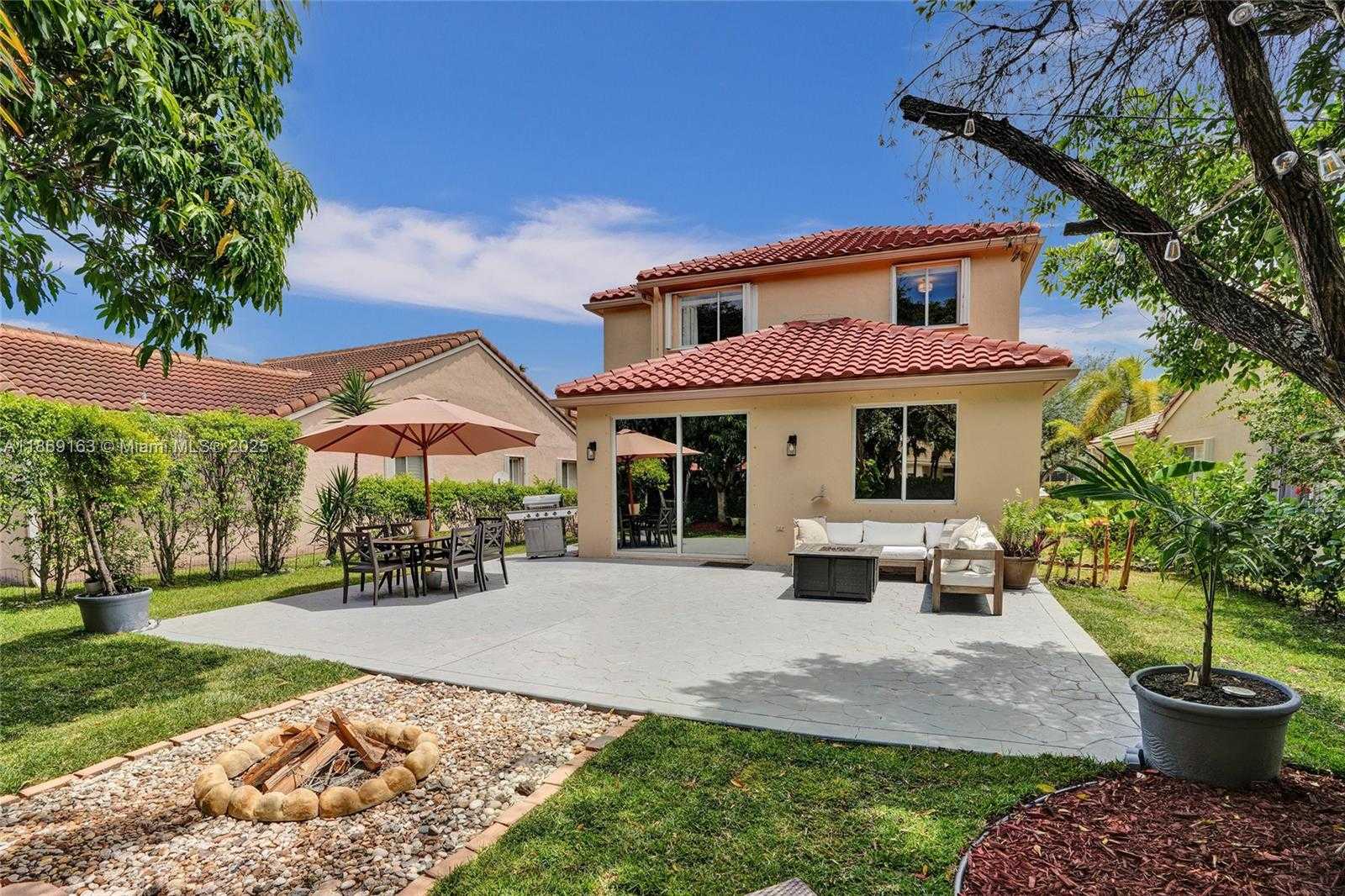 Small Image of 1381 SAGO LN, Weston Number 2