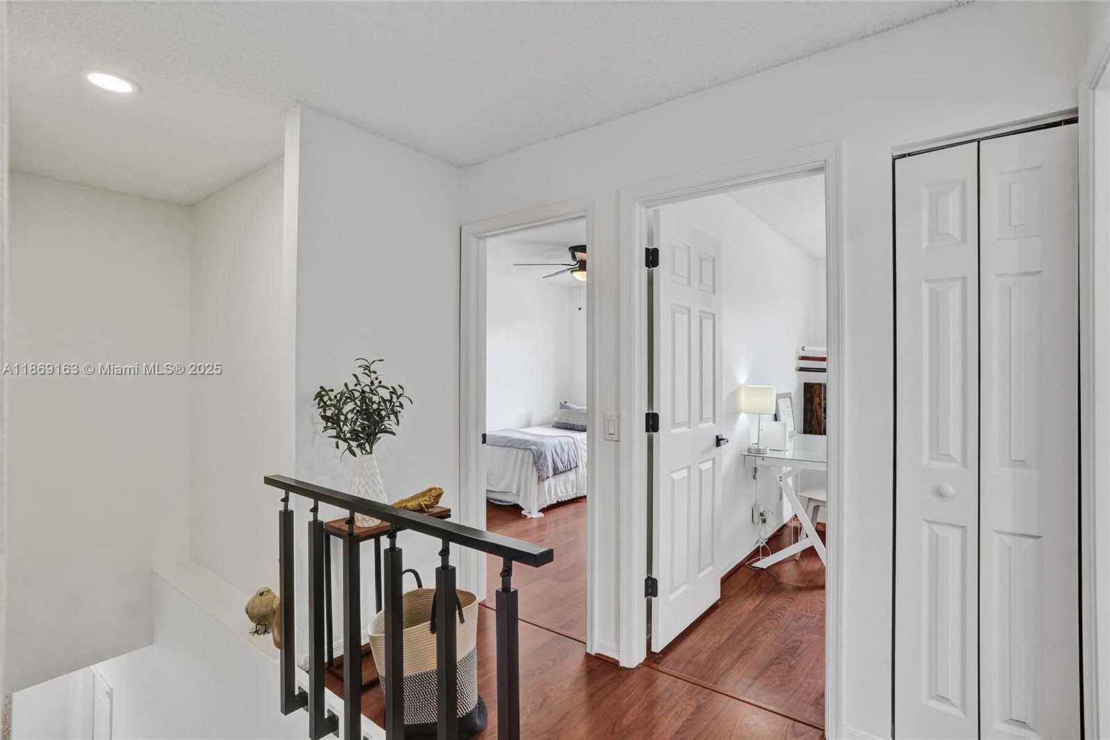 Small Image of 1381 SAGO LN, Weston Number 20