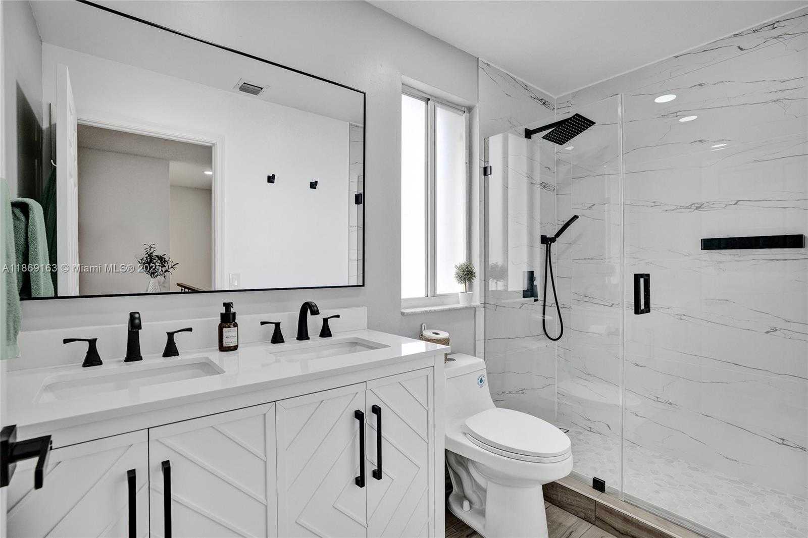 Small Image of 1381 SAGO LN, Weston Number 21