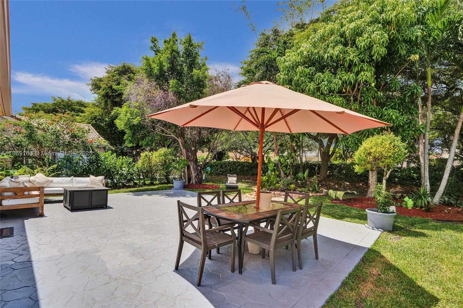 Small Image of 1381 SAGO LN, Weston Number 28