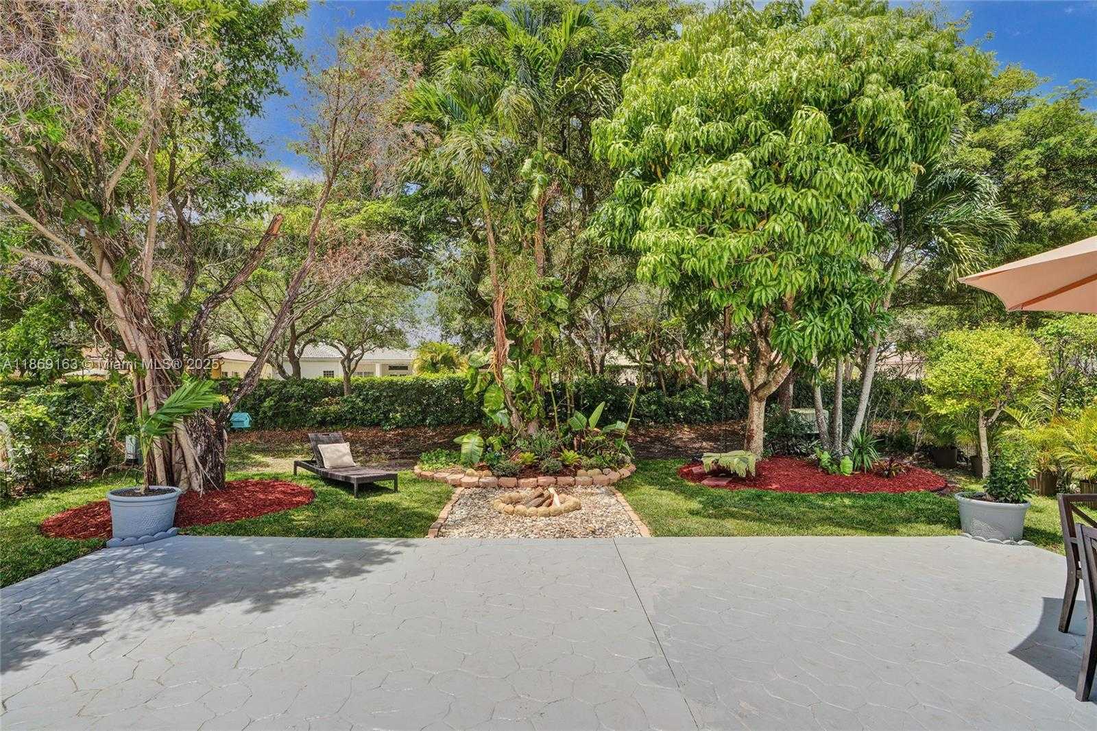 Small Image of 1381 SAGO LN, Weston Number 32