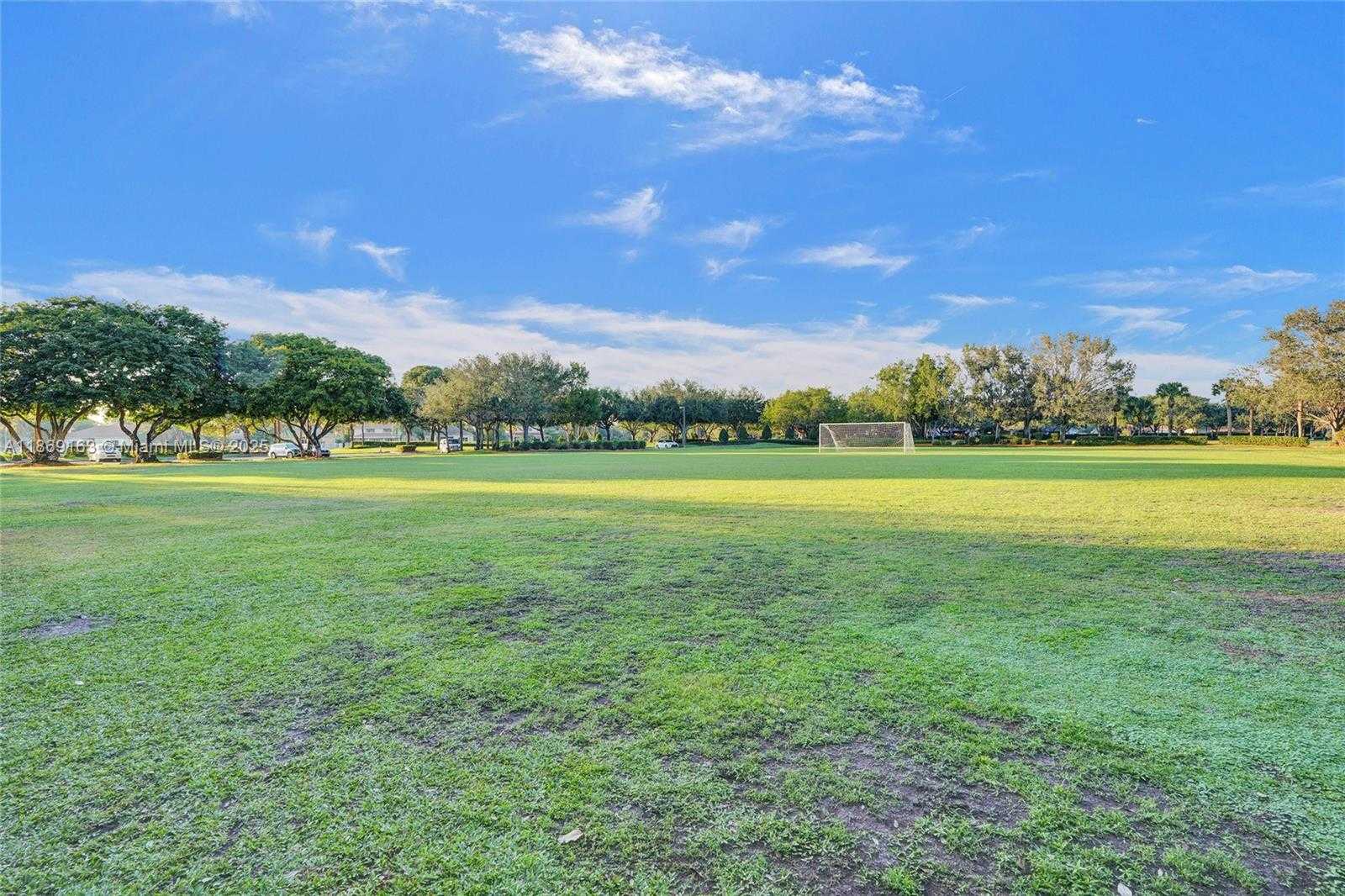 Small Image of 1381 SAGO LN, Weston Number 36