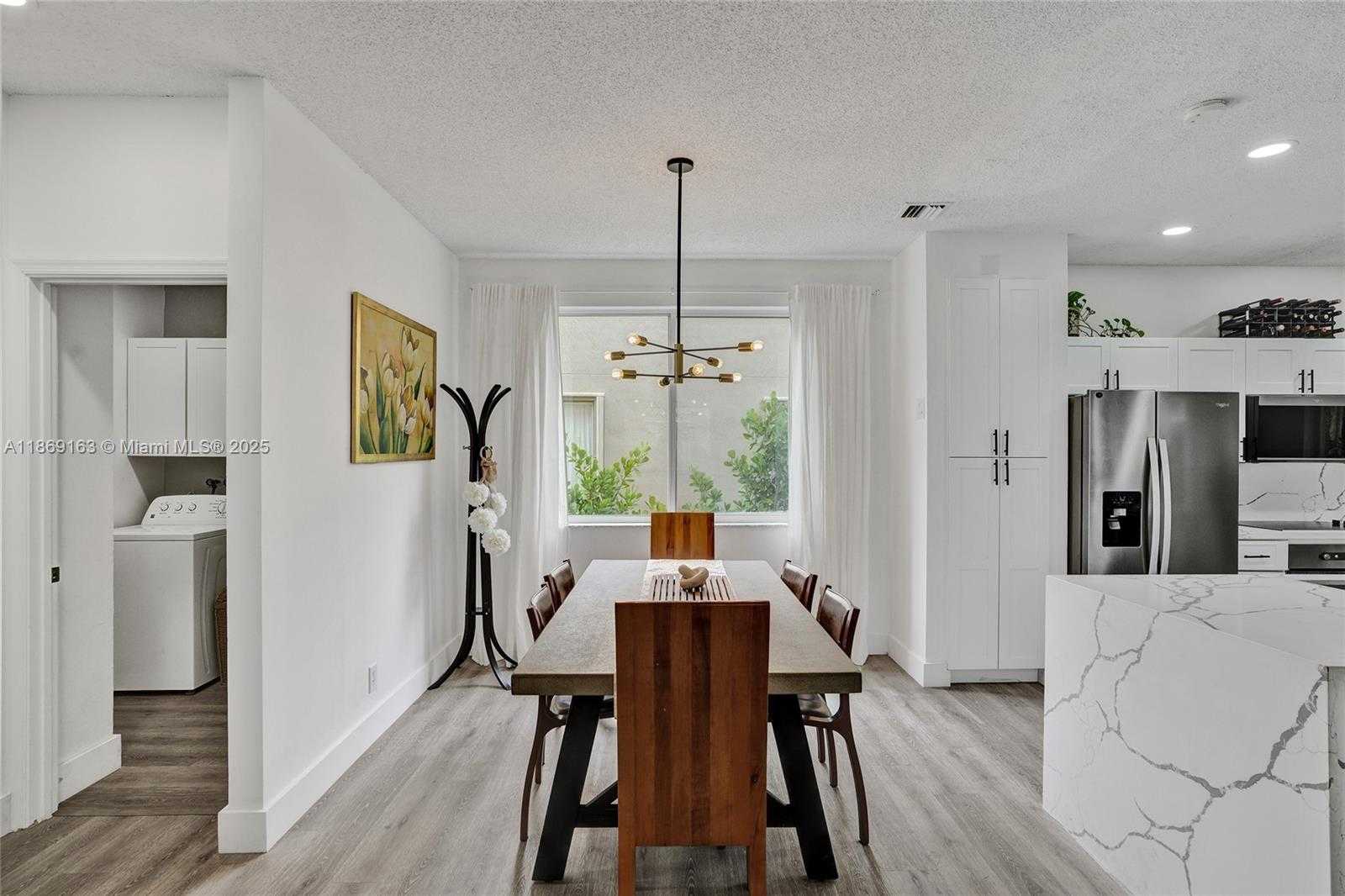 Small Image of 1381 SAGO LN, Weston Number 8