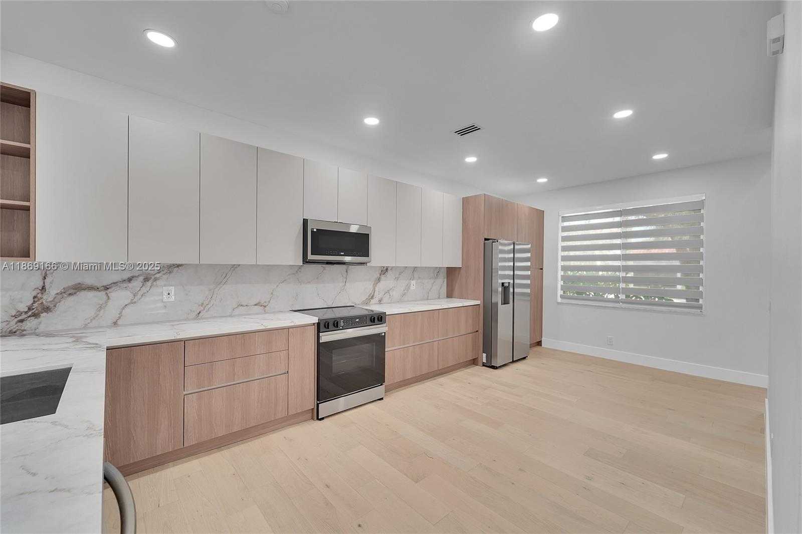 Small Image of 704 STANTON DR, Weston Number 2