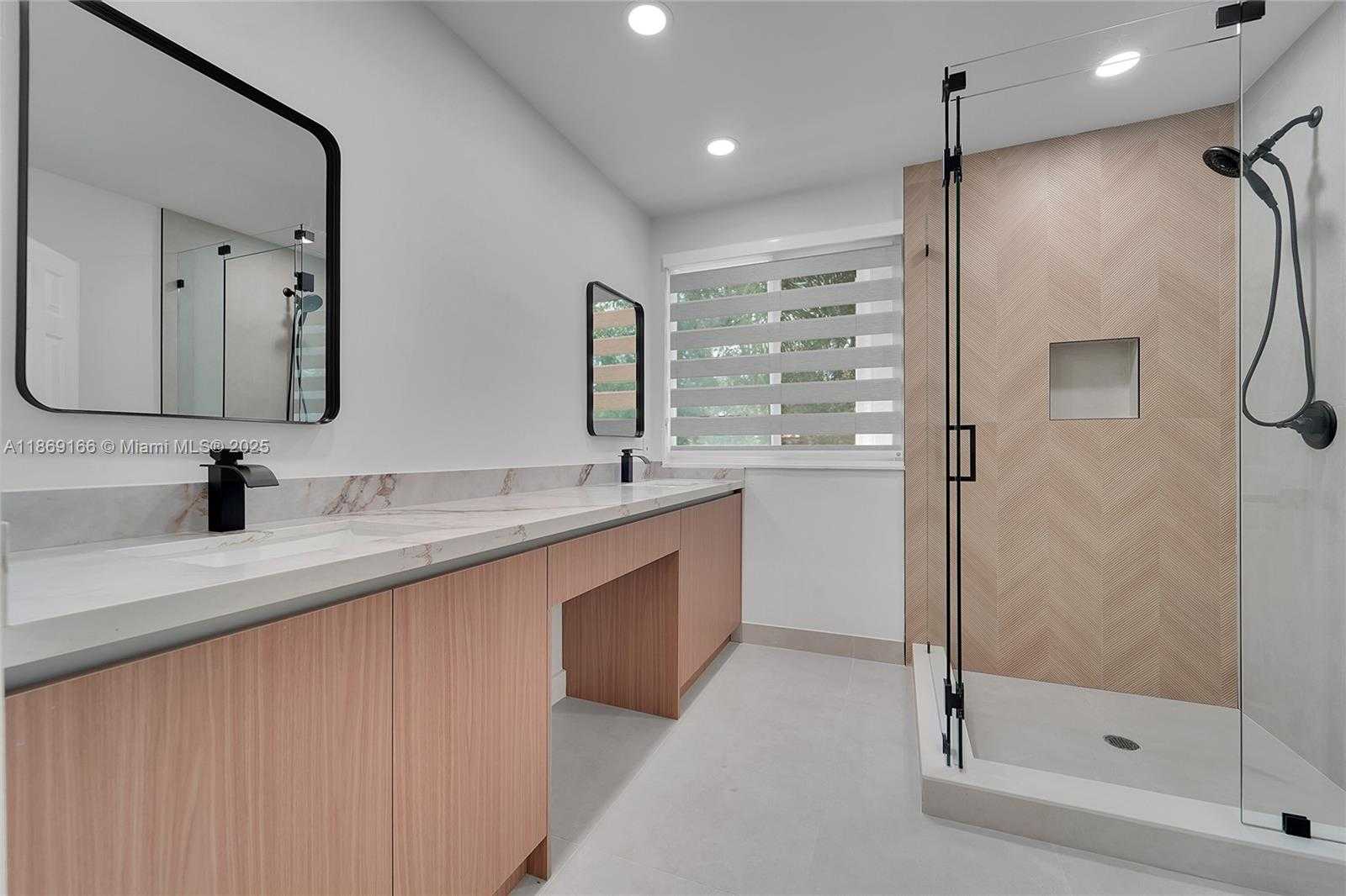 Small Image of 704 STANTON DR, Weston Number 5