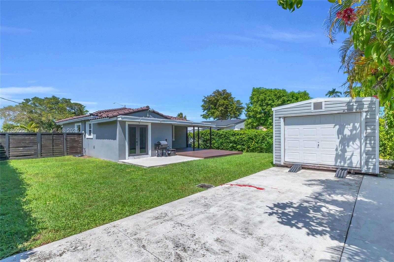 Small Image of 6490 SOUTH WEST 37TH ST, Miami Number 20