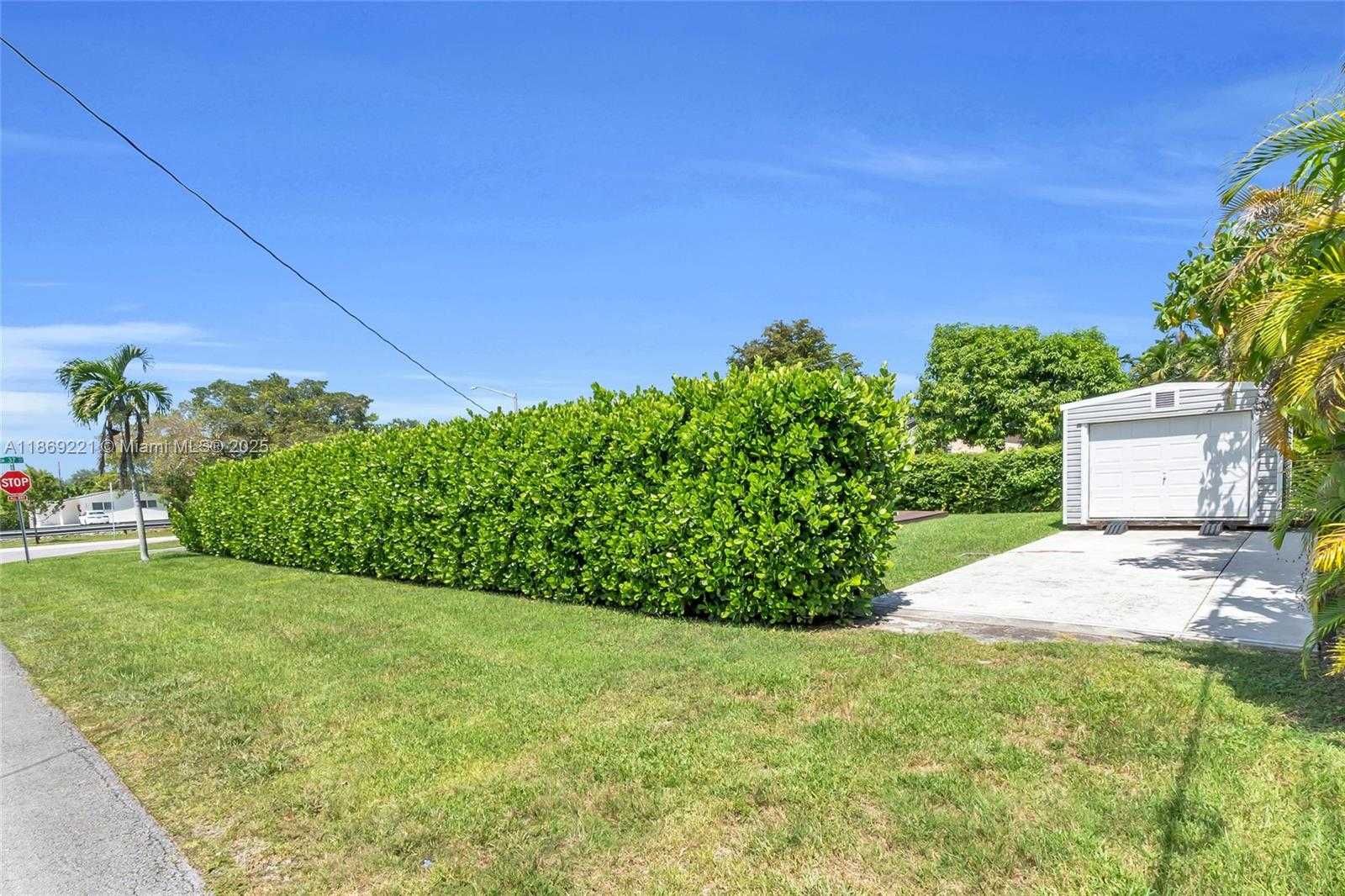 Small Image of 6490 SOUTH WEST 37TH ST, Miami Number 21