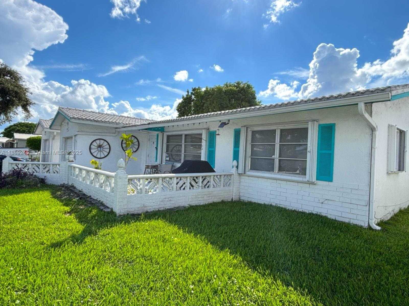 Small Image of 1441 WEST CAMPANELLI DR, Plantation Number 22