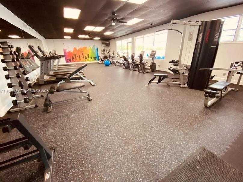 Small Image of 1441 WEST CAMPANELLI DR, Plantation Number 28
