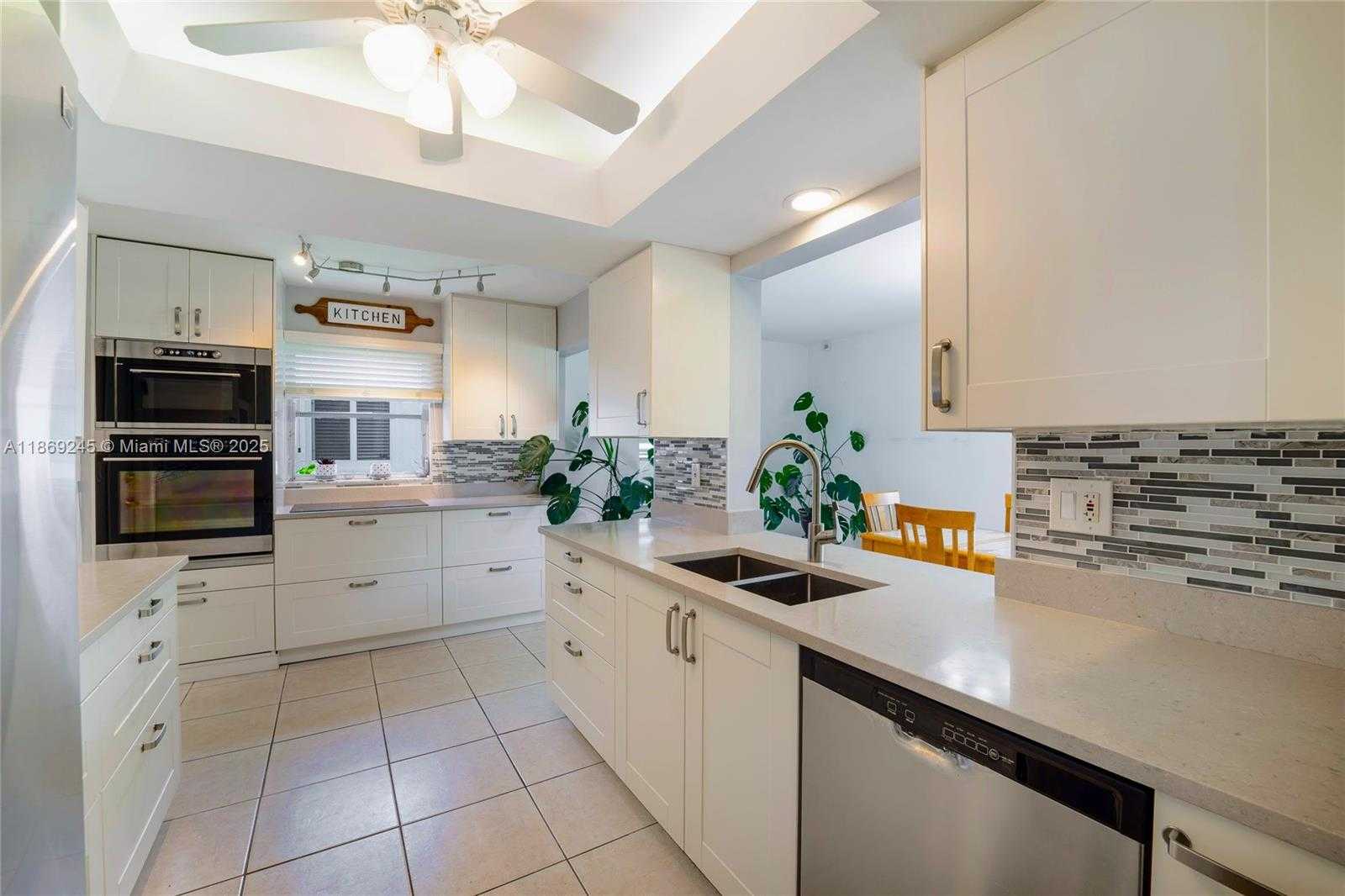 Small Image of 1441 WEST CAMPANELLI DR, Plantation Number 3