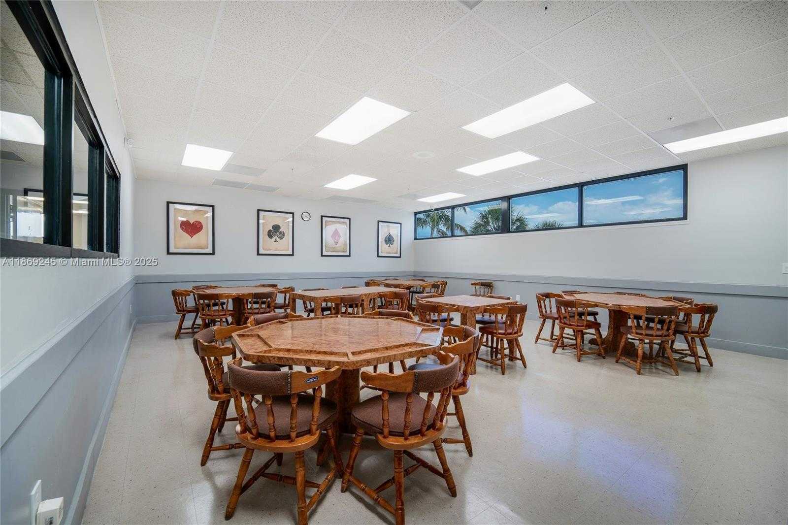 Small Image of 1441 WEST CAMPANELLI DR, Plantation Number 36