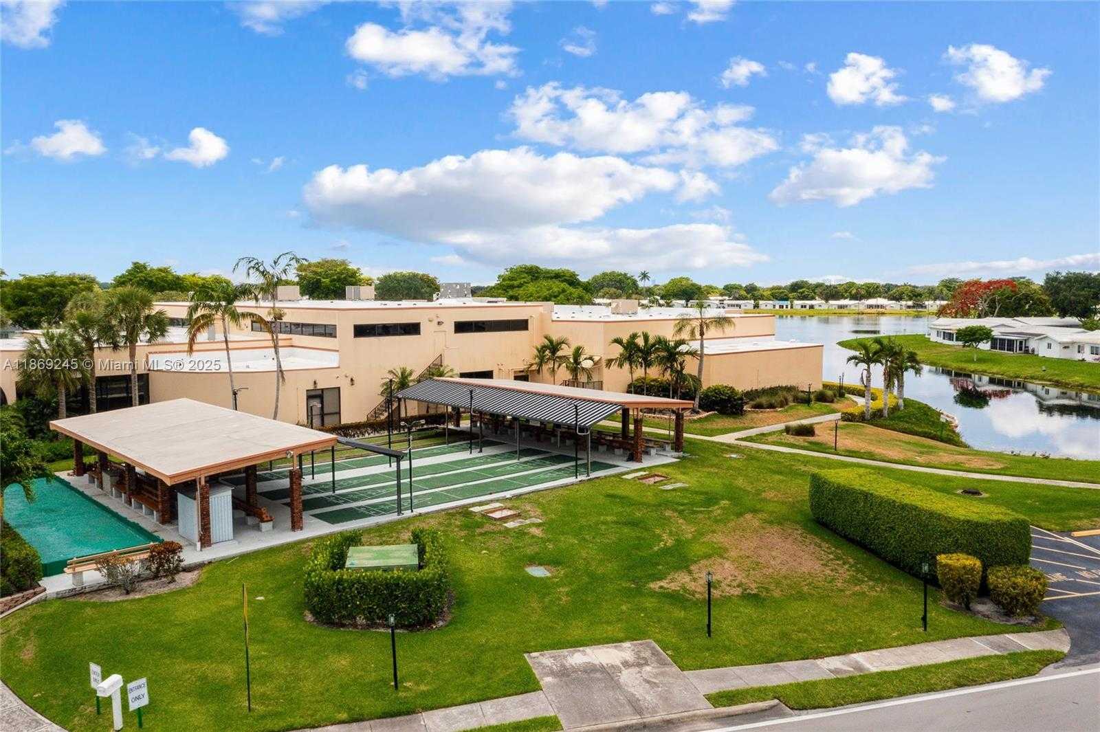 Small Image of 1441 WEST CAMPANELLI DR, Plantation Number 39