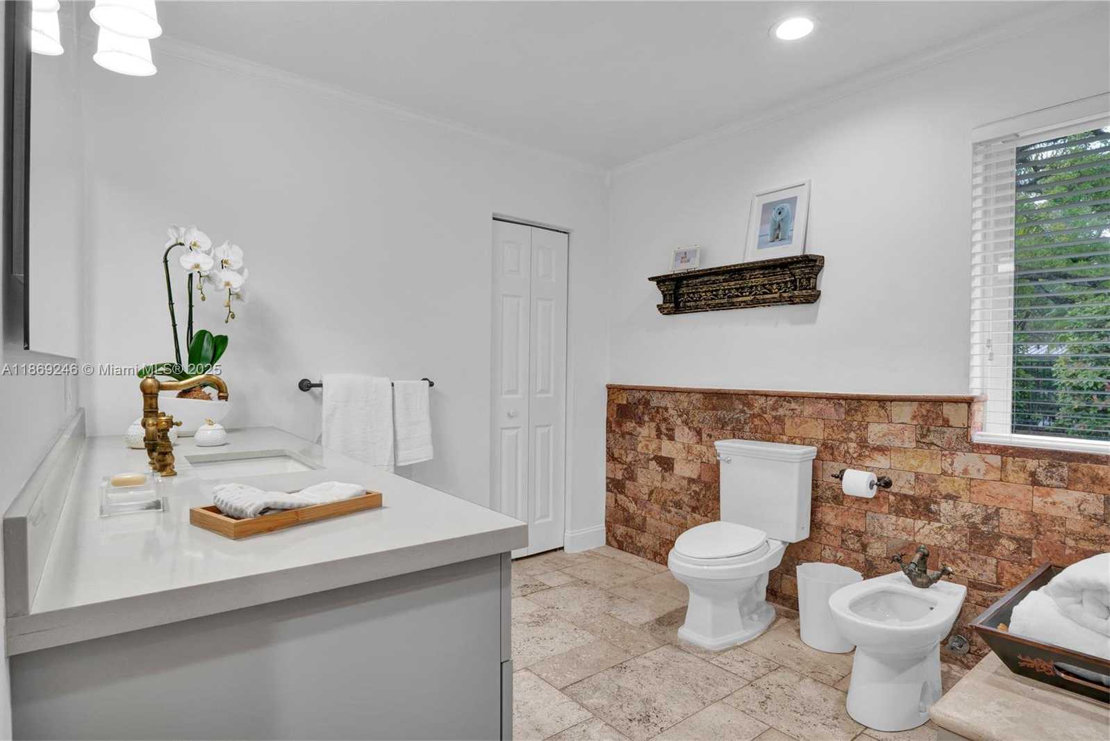 Small Image of 8741 SOUTH WEST 97TH TER, Miami Number 15