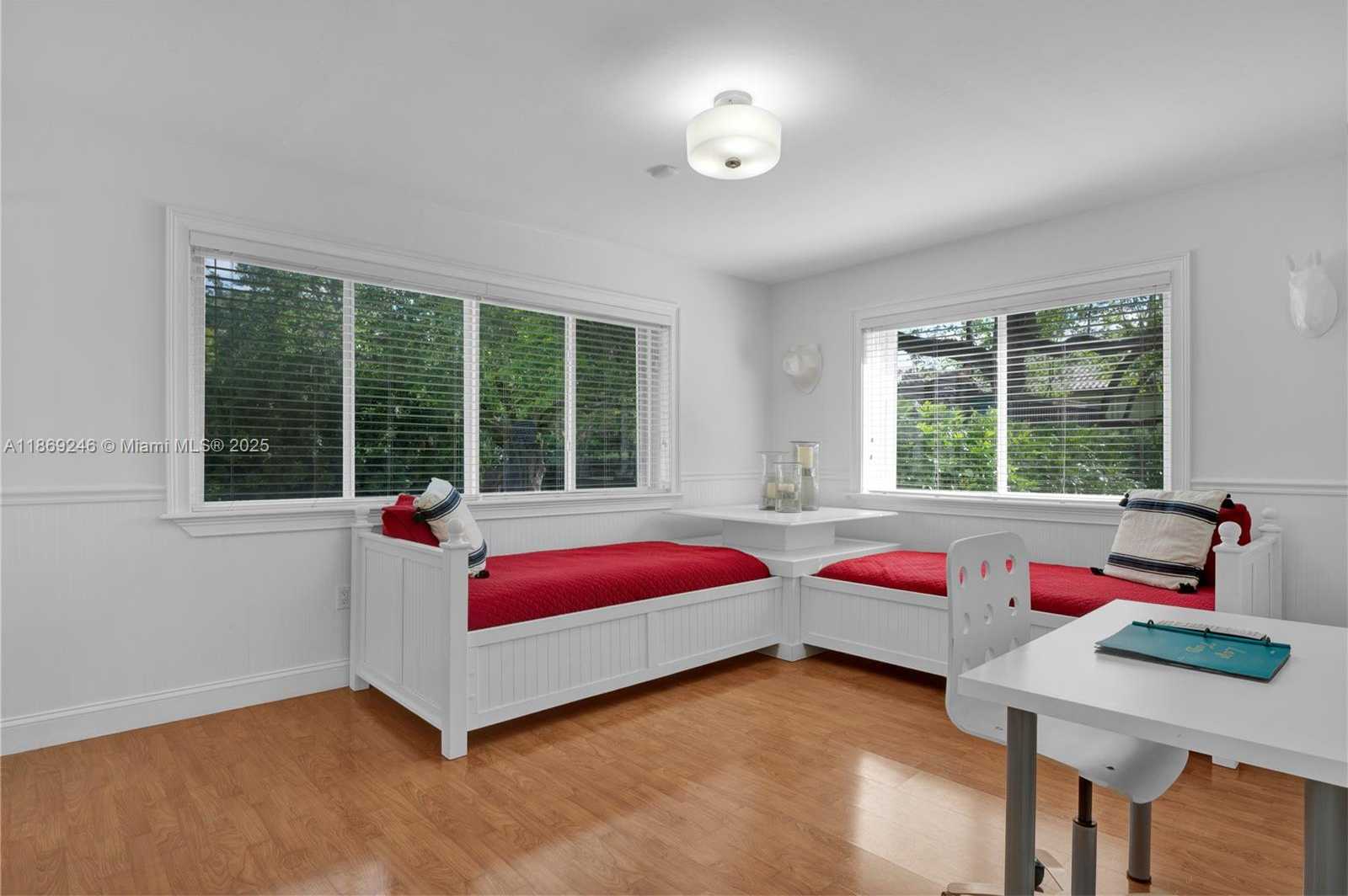 Small Image of 8741 SOUTH WEST 97TH TER, Miami Number 17