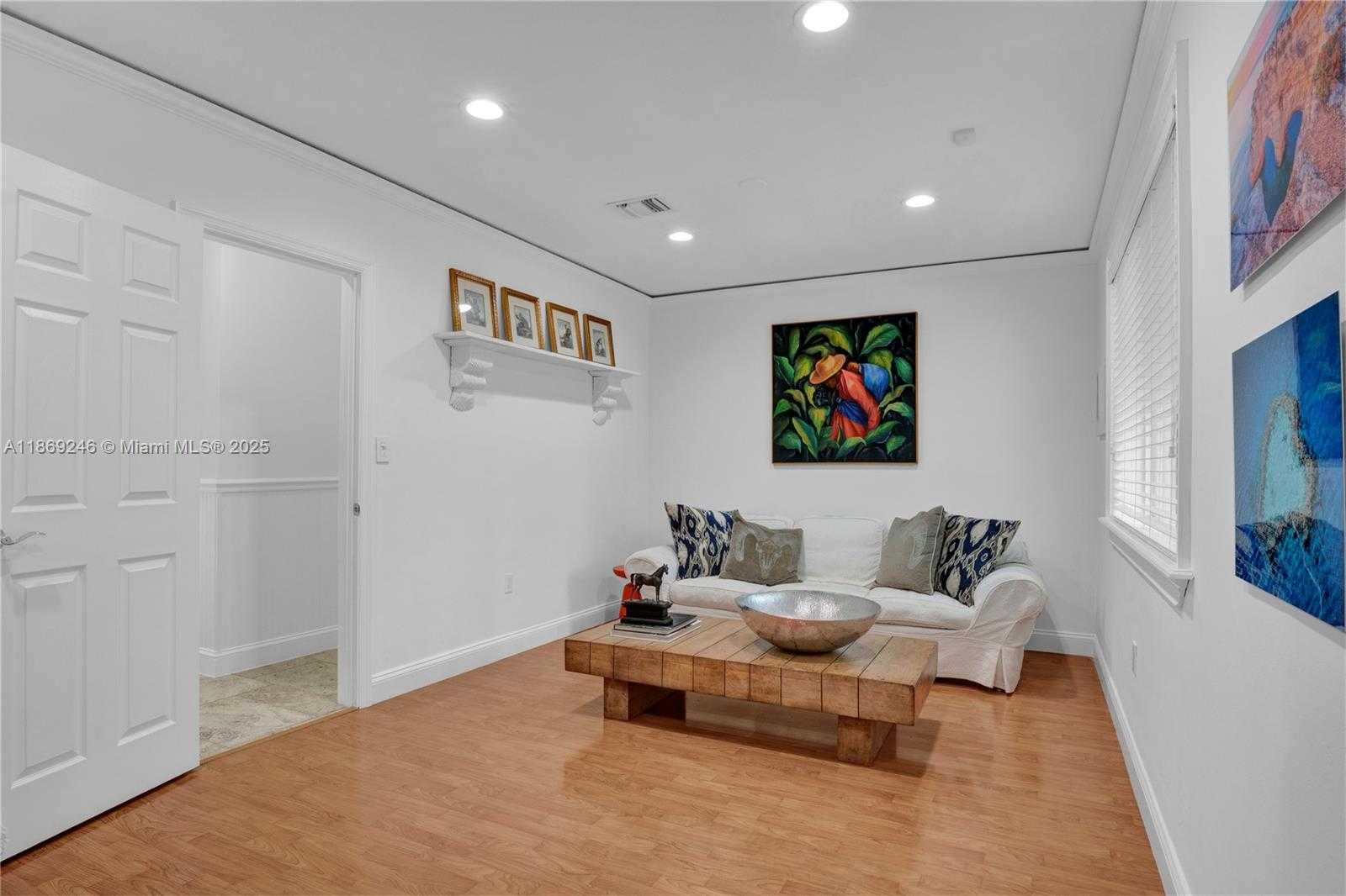 Small Image of 8741 SOUTH WEST 97TH TER, Miami Number 18