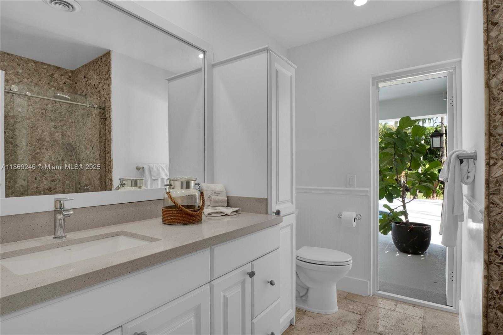 Small Image of 8741 SOUTH WEST 97TH TER, Miami Number 20