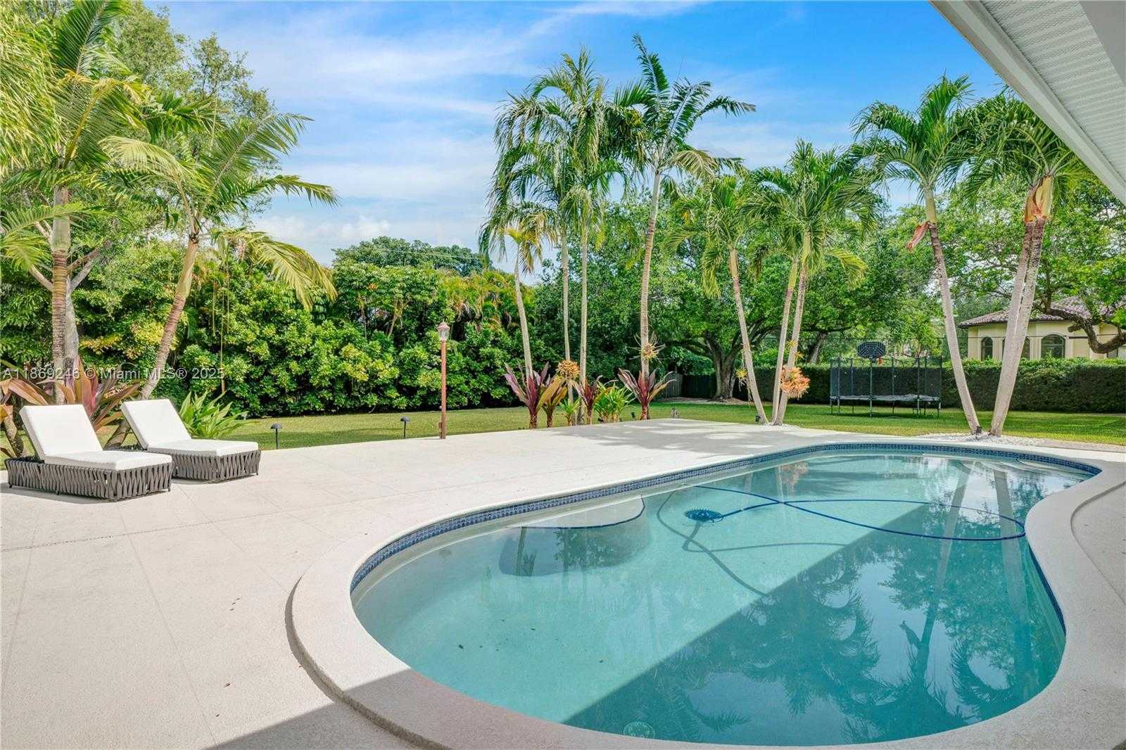 Small Image of 8741 SOUTH WEST 97TH TER, Miami Number 22