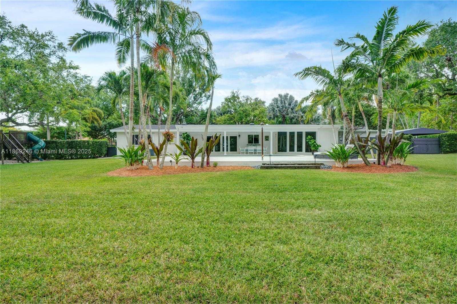 Small Image of 8741 SOUTH WEST 97TH TER, Miami Number 24